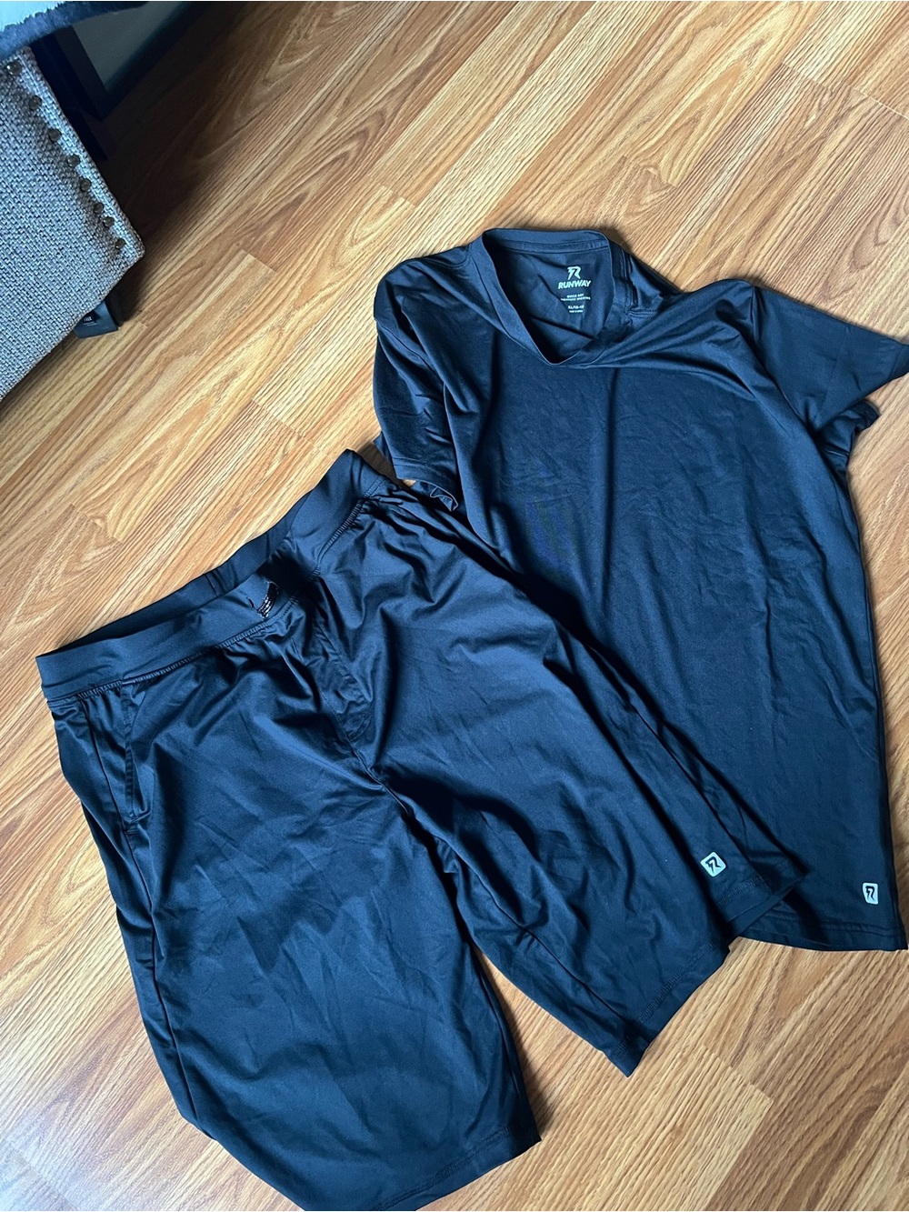 Runner's Point Black Performance Tee & Shorts Set